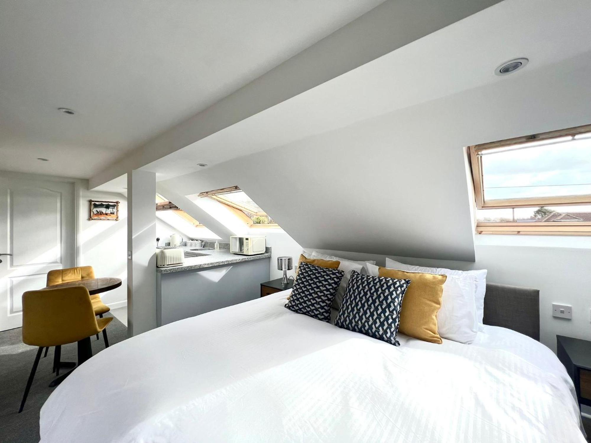 Seascape - Stylish Modern Apartment Barton on Sea Dış mekan fotoğraf