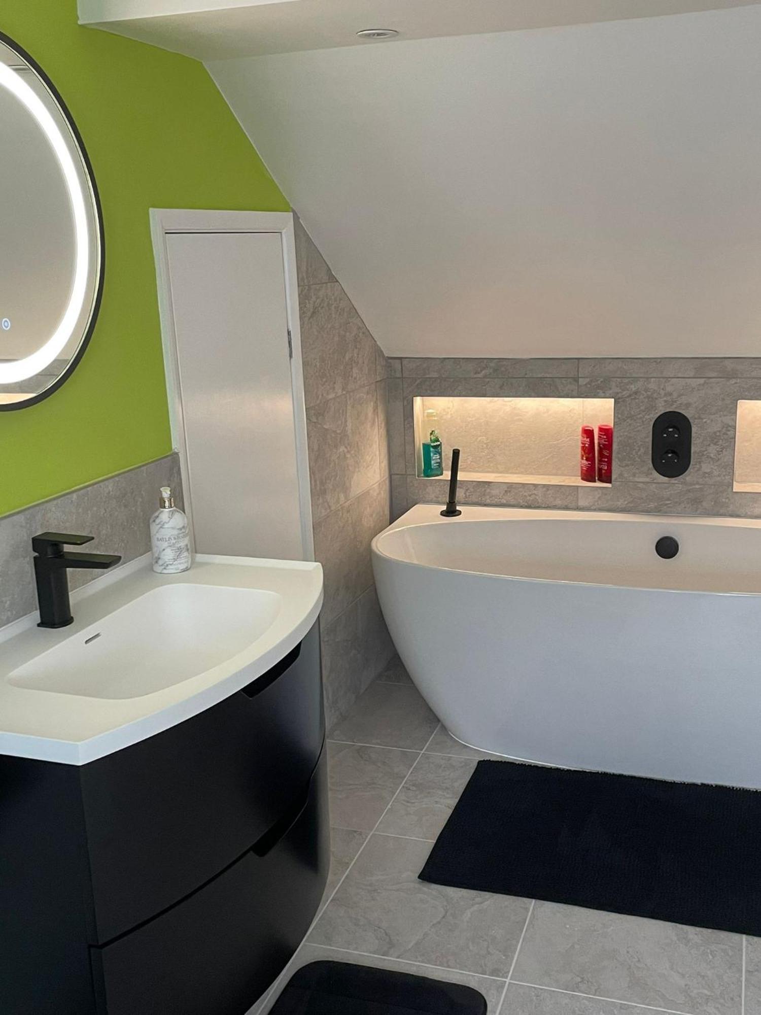 Seascape - Stylish Modern Apartment Barton on Sea Dış mekan fotoğraf